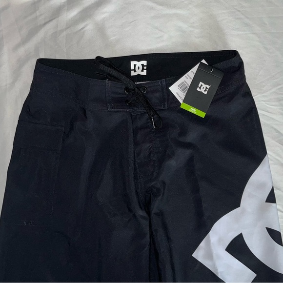 Men’s DC Boardshorts NWT - Picture 3 of 4